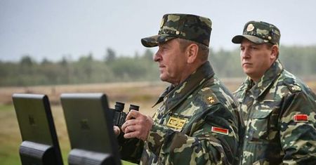 Białoruskie wojsko cierpi na brak oficerów. "Pojawiła się specjalna lista"