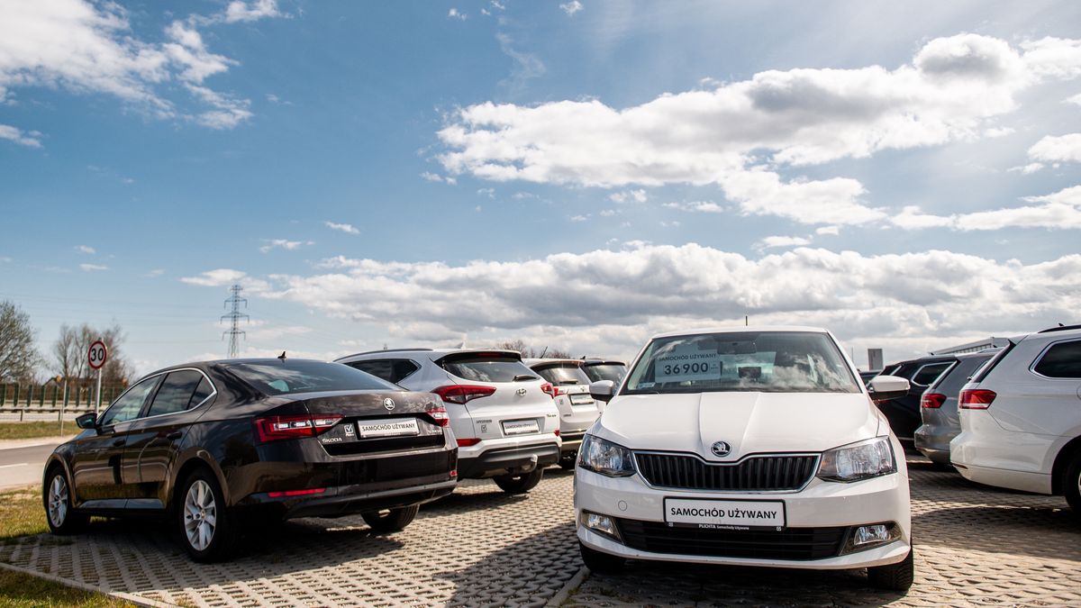 Used Skoda cars at the parking lot close to a dealer
GDANSK, POLAND - 2020/04/10: Used Skoda cars at the parking lot close to a dealer showroom in Gdansk. (Photo by Mateusz Slodkowski/SOPA Images/LightRocket via Getty Images)
SOPA Images
used, skoda, cars, vehicles, car brands