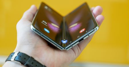 LG może pracować nad własnym składanym telefonem