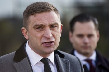 Bąkiewicz ustawił słup przy granicy z Niemcami. Ruch prokuratury