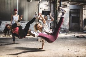 "Dziecko jest albo spocone, albo nieszczęśliwe" - czy taniec może odwrócić oczy od ekranów?