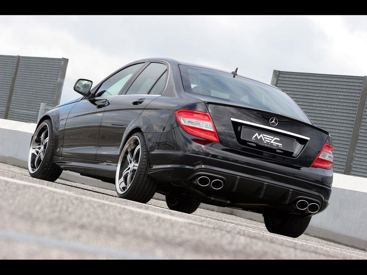 MEC C 63 AMG Performance Package Plus fot.2 MEC C 63 AMG Performance Package Plus [600 KM]