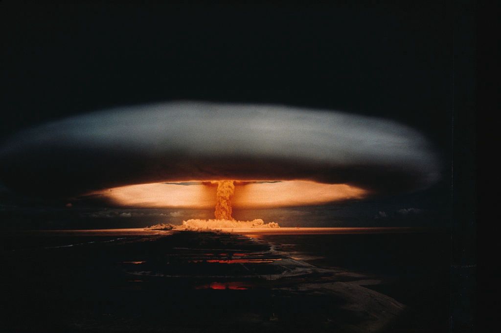 Francuska próba atomowa na atolu Mururoa w Polinezji Francuskiej