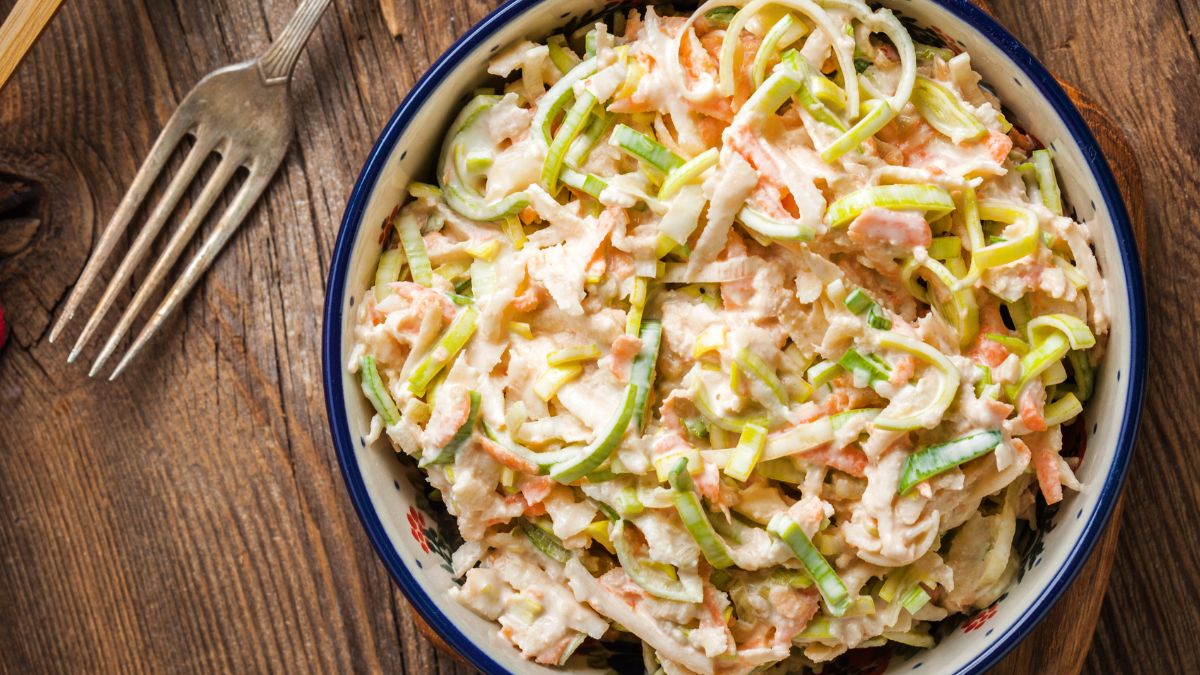 Zapomnij o mizerii. Ta surówka to prawdziwy hit.