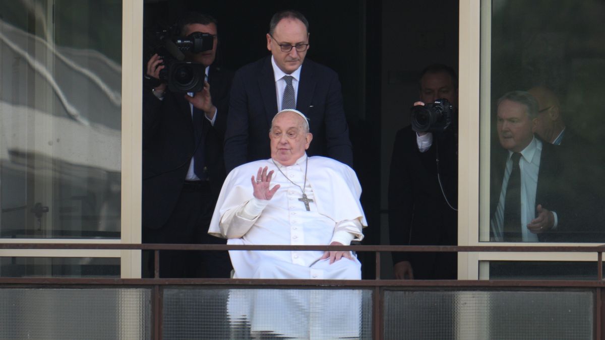 Pope Francis Appears To Crowds For First Time After Prolonged Hospital Stay
Christopher Furlong
