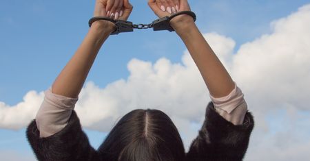 19-latka w rękach policji. W tle oszustwo na 84-latce z Wyszogrodu