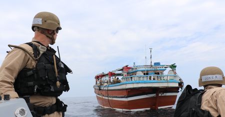 Marynarka Wojenna USA zatrzymała łódź rybacką. Na pokładzie krył się nielegalny ładunek