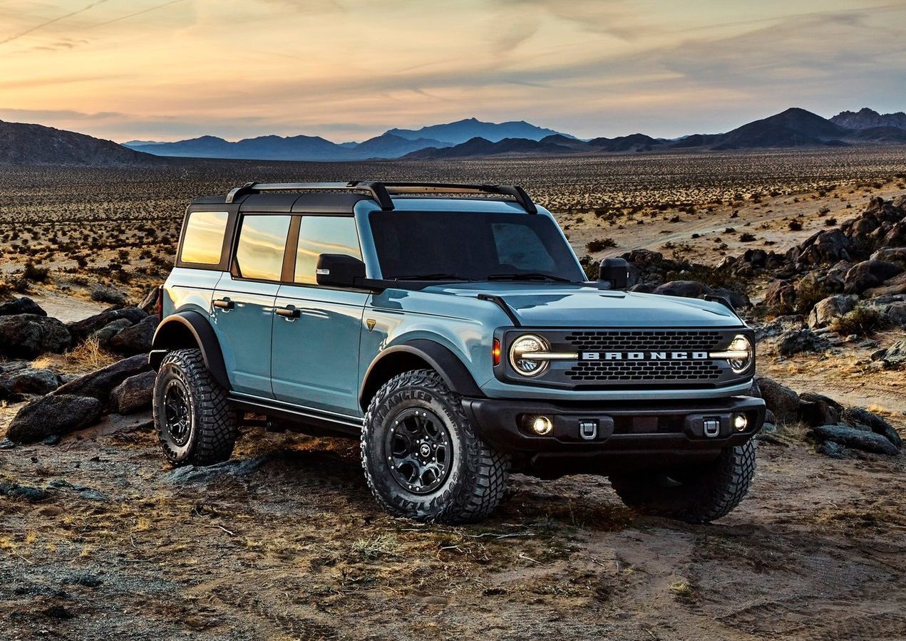Ford Bronco Raptor nadjeżdża. Wiemy, kiedy zadebiutuje