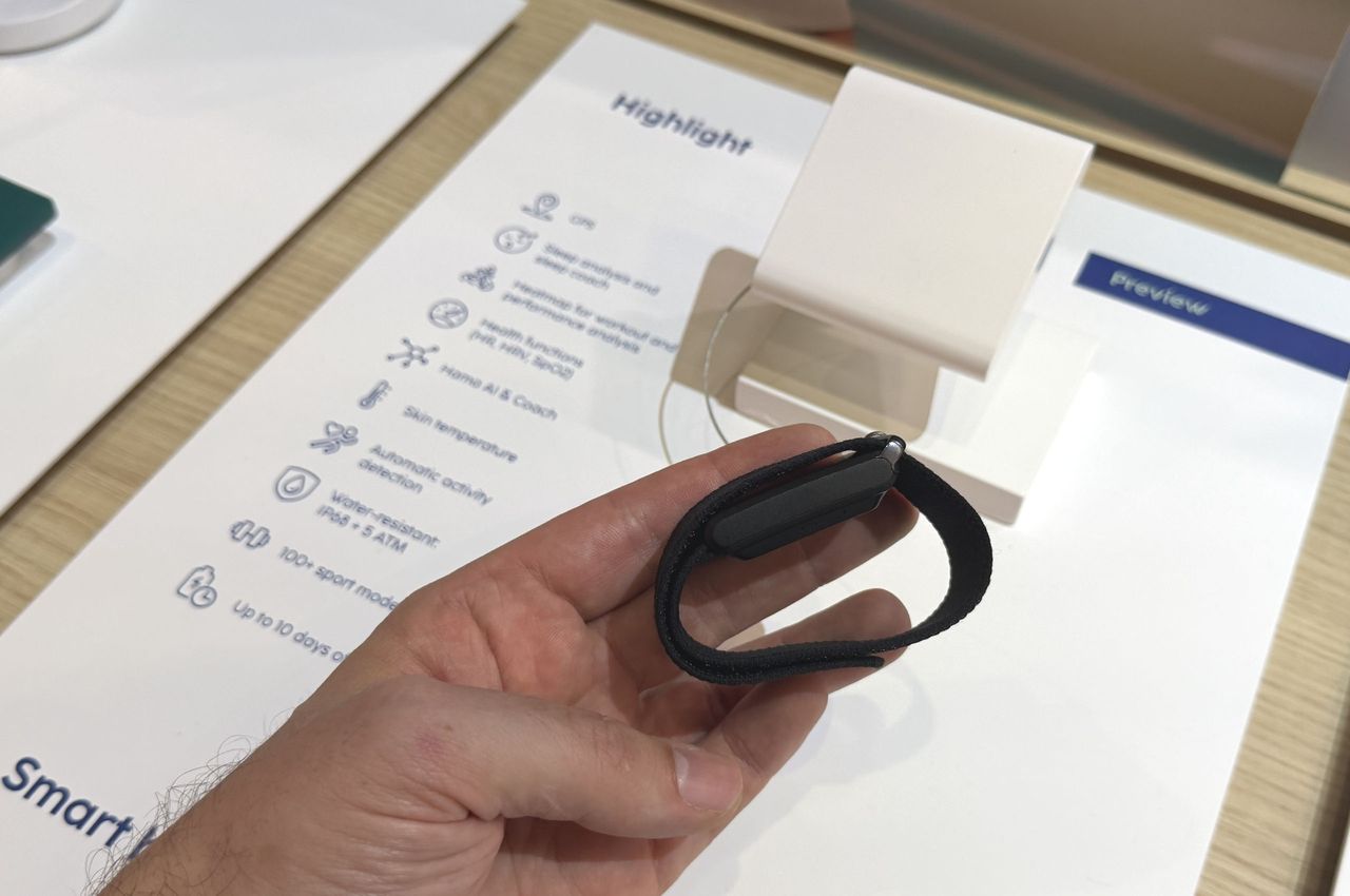 Hama na IFA 2026 - opaska Smart Band One