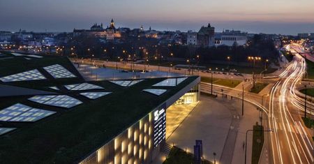 Lublin: Gorąca handlowa sobota. Parkingi przy galeriach i sklepach pękają w szwach