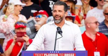 Plotkowano, że będzie następcą ojca w Biały Domu. Donald Trump Jr. odbył zagraniczną wizytę
