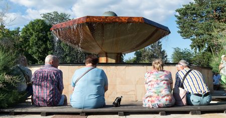 Absurdalna opłata w Ciechocinku. Kuracjusze muszą płacić za każdy spacer