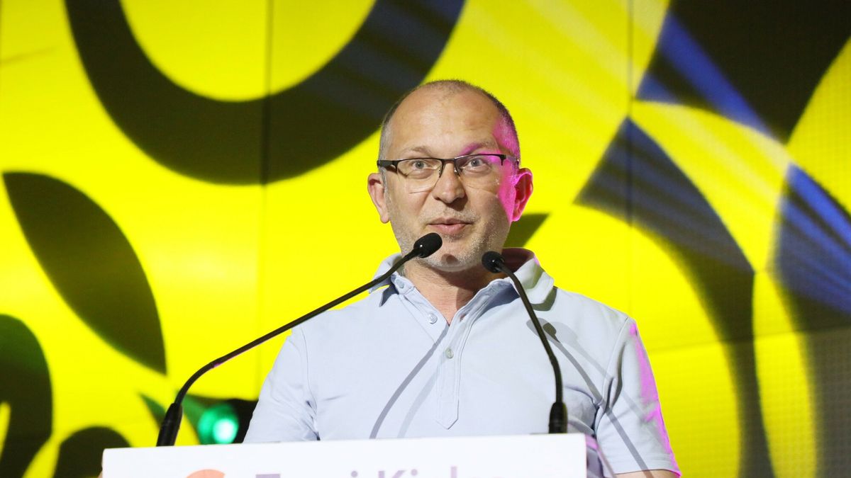 Klocki Fest w Kielcach
Fot. Dawid Wolski/East News, Kiece, 01.06.2024. KloCKi Fest w Kielcach. Dzien Dziecka w Targach Kielce | II Zlot Legotuberow.
N/z: wiceprezydent Kielc Bartlomiej Zapala
Dawid Wolski