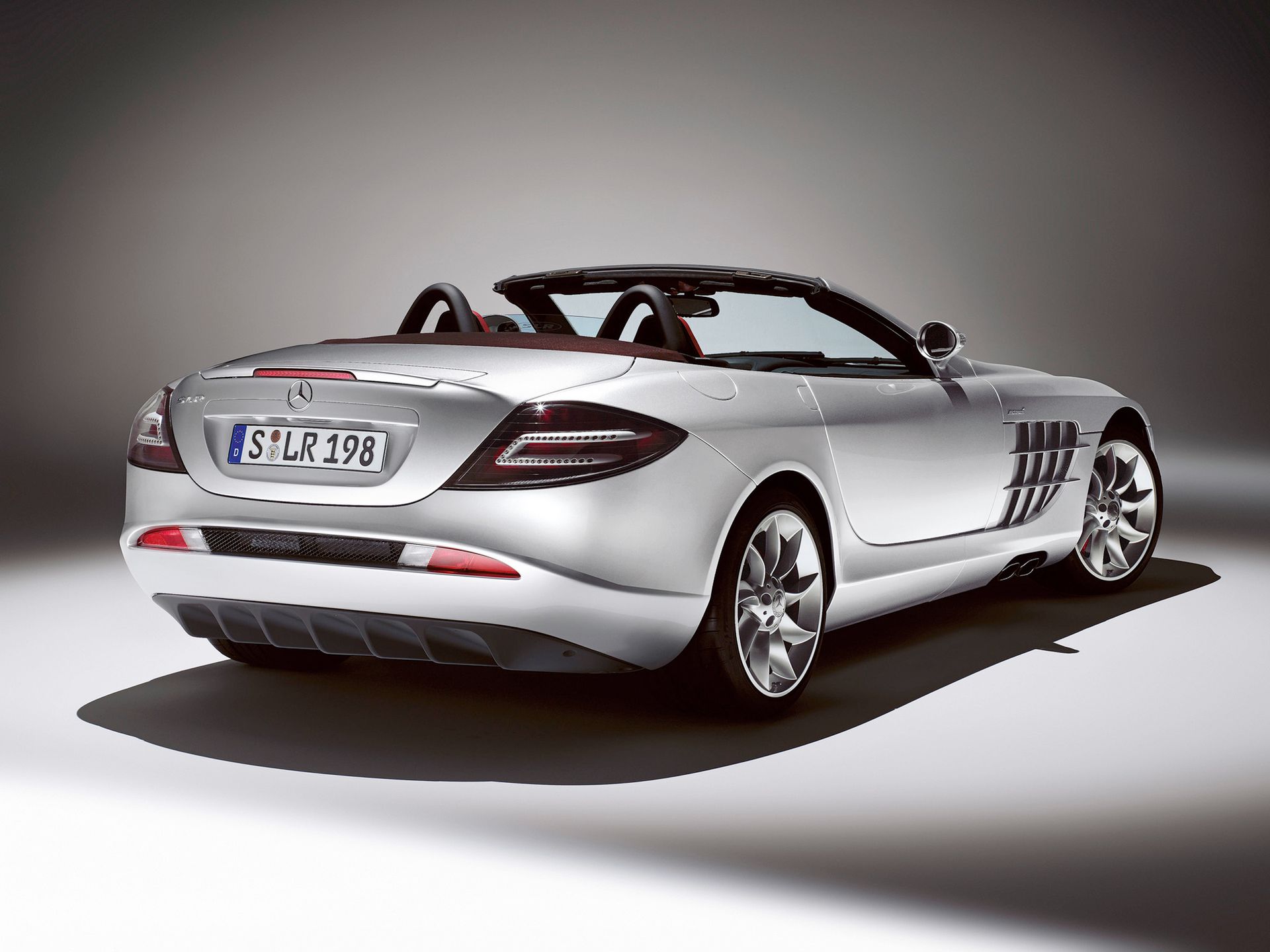 Pokolenie wcześniej: Mercedes-Benz SLR McLaren 52
