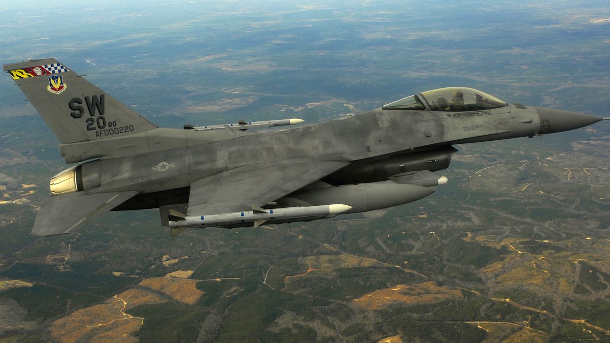 F-16CJ przeznaczony do tłumienia obrony przeciwlotniczej
