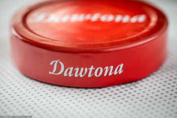 Brak sprawozdań w KRS. Dawtona wydaje oświadczenie