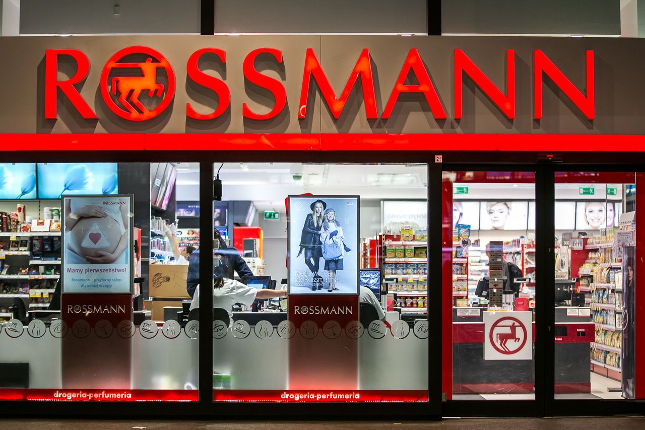 Rossmann – wielka wyprzedaż -55% już 16 maja. Sprawdź, jakie zasady będą obowiązywały