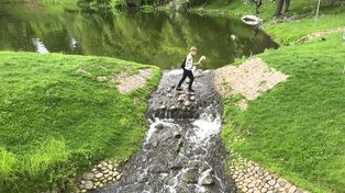 Warszawiacy uwielbiają ten park. Tak wygląda pod koniec lata. Cisza i spokój w sercu miasta
