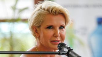 Joanna Racewicz pozuje TOPLESS i grzmi: "Równouprawnienie jest FIKCJĄ!" (FOTO)