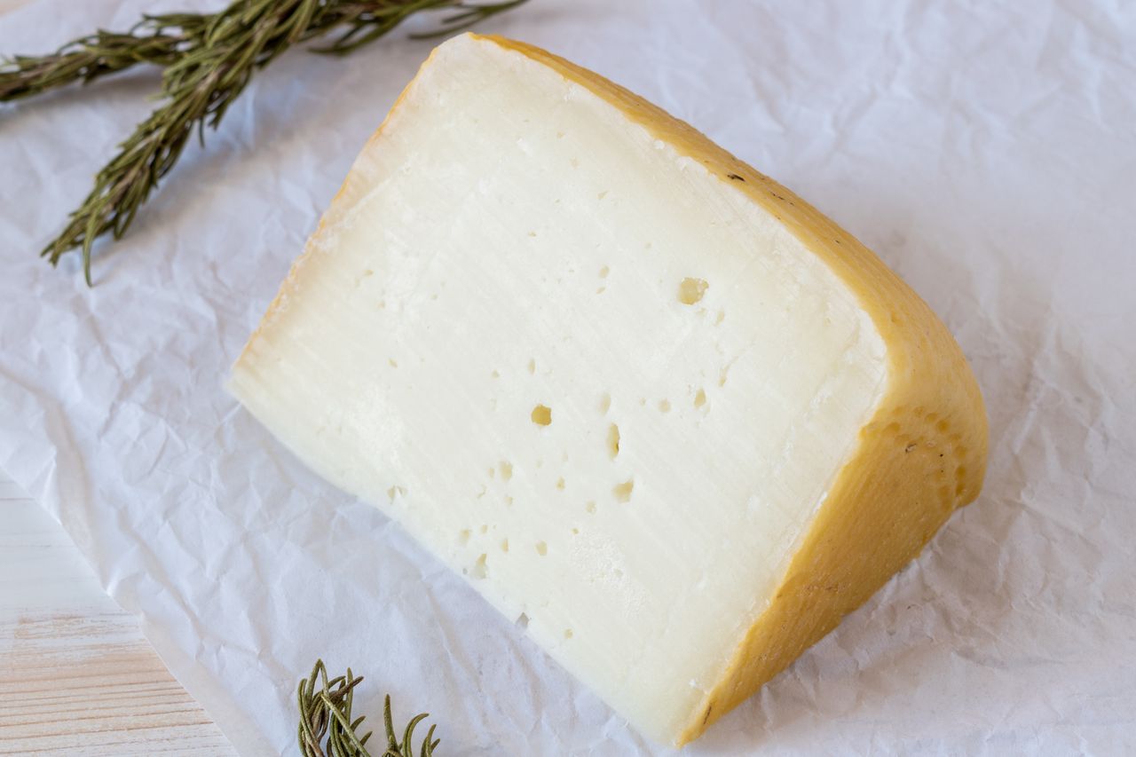 Wszyscy zachwycają się halloumi i fetą, a nie znają innego sera. Grecki skarb