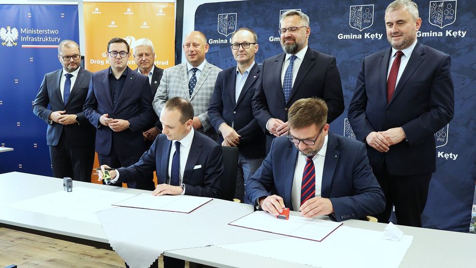 W Kętach podpisano umowę na wykonanie prac geologicznych i projektowych dla pierwszego odcinka Beskidzkiej Drogi Integracyjnej od Bielska-Białej do Bulowic