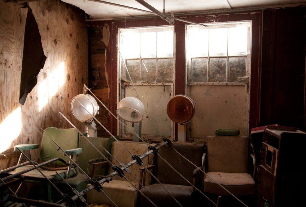 Hotele niczym po apokalipsie według Samanty VanDeman 5