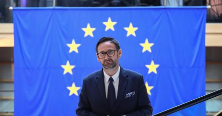 Obajtek w europarlamencie. Joński mówi o uchyleniu immunitetu
