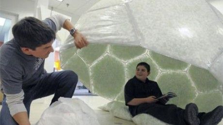 12-latek zbudował ze śmieci schronienie dla bezdomnych i wygrał 10 000 USD 1