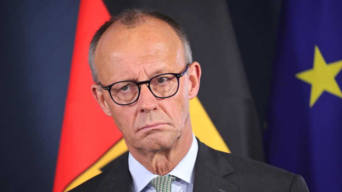 BERLIN, GERMANY - SEPTEMBER 11: German Chancellor Friedrich Merz (CDU) attends the leadership handover ceremony at BND headquarters on September 11, 2025 in Berlin, Germany. The BND, or Bundesnachrichtendienst (Federal Intelligence Service) is Germany's main foreign intelligence service. (Photo by Omer Messinger/Getty Images)