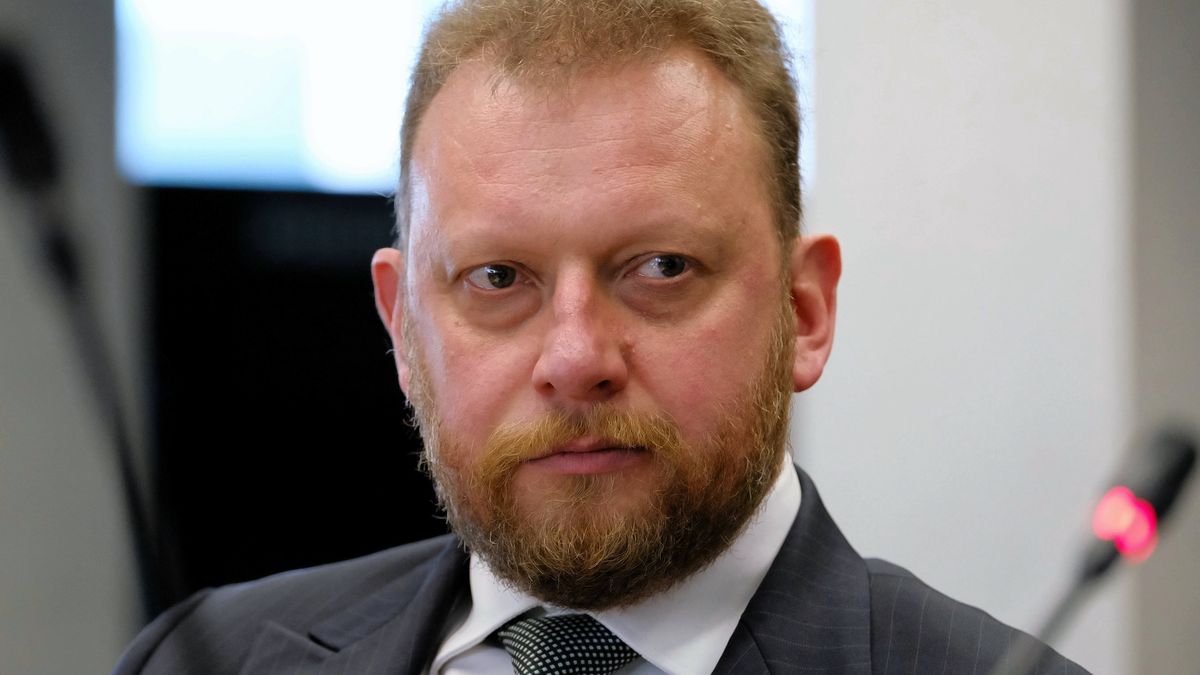 Łukasz Szumowski potwierdza: przebywa w szpitalu