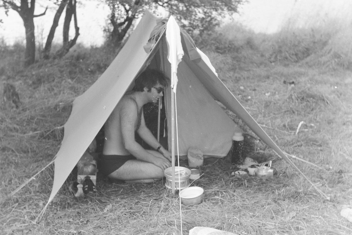 Wakacje na Mazurach z kuchenką turystyczną "Wisła", 1973