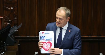 Rząd po cichu wycofuje się z "konkretu" Tuska. Powód? Obawy o koszty i nadużycia