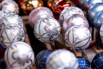 Polskie bombki podbijają świat, a Polskę chińskie. "Rynek się zmienia"