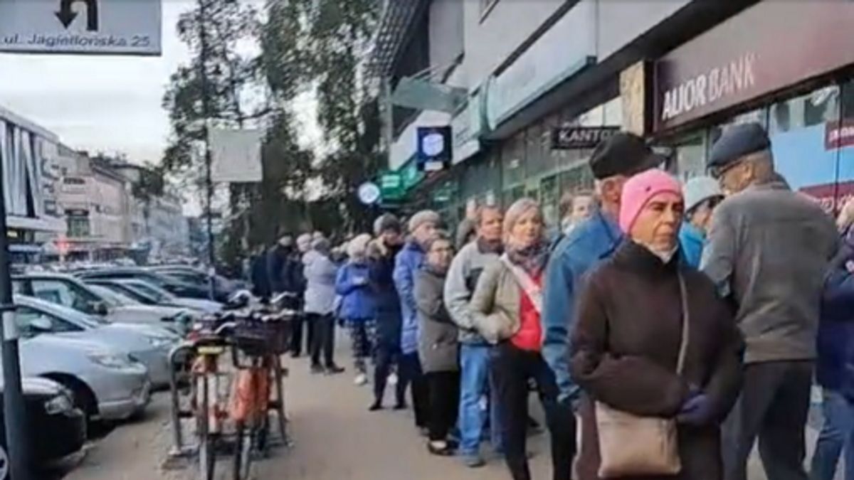 Kolejka do zapisów do lekarzy na NFZ