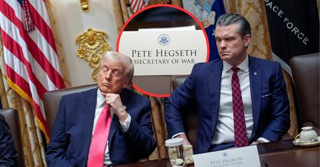 Wtopa w Białym Domu. Taką tabliczkę postawili przed człowiekiem Trumpa