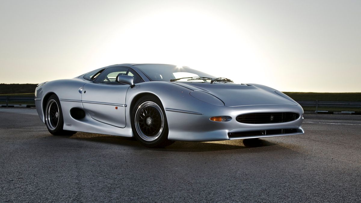 Legenda lat 90.: Jaguar XJ220 [galeria zdjęć] 1
