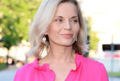 Foremniak zalotnie przechadza się po łące. Fani oczarowani