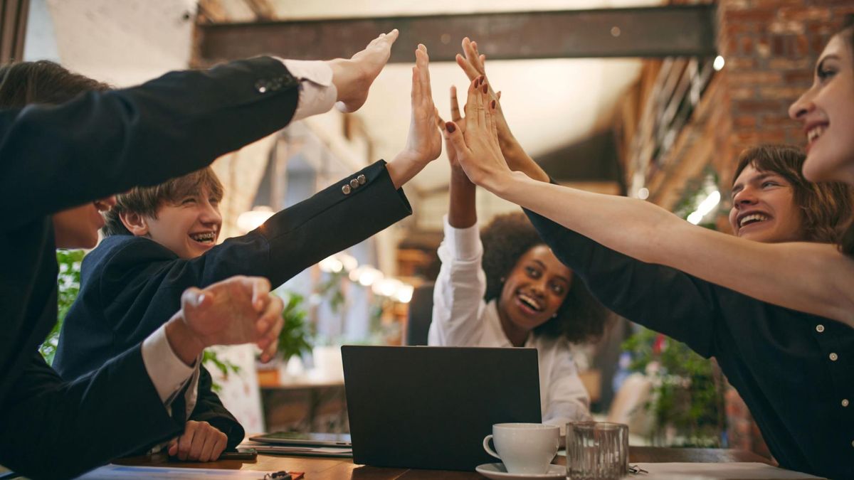 Badacze znaleźli silny związek między tym, co naukowcy nazywają "szansą na rynku pracy” a fizycznym i psychicznym samopoczuciem młodych osób.