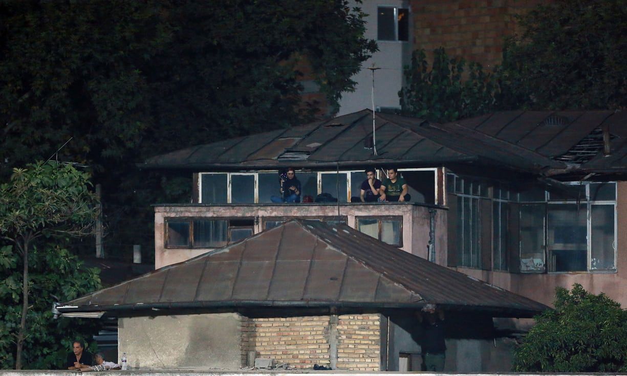 Irańskiej fotografce zabroniono robić zdjęcia na meczu. Zrobiła zdjęcia z dachu 2