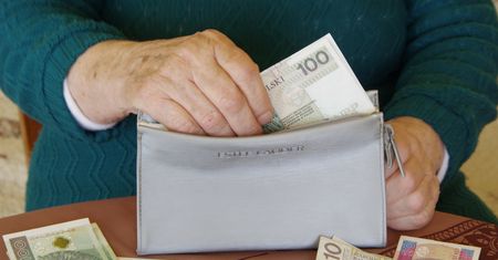 14 emerytura. Sejm uchwalił nowelizację ustawy w sprawie waloryzacji emerytur i rent