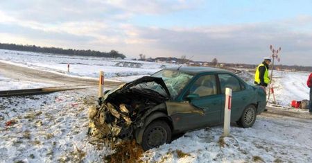 W ostatniej chwili zauważył nadjeżdżający pociąg. Było już jednak za późno