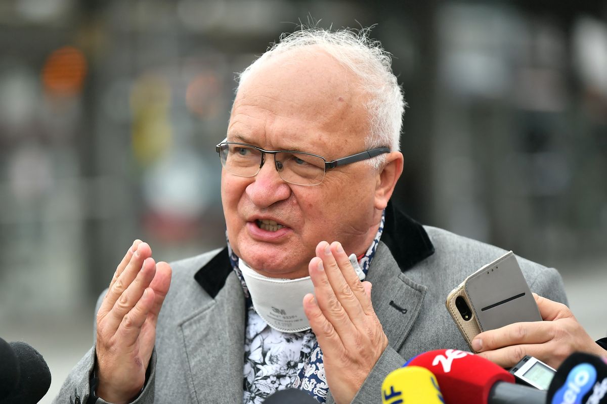 Prof. Krzysztof Simon uważa, że minister Adam Niedzielski jest lepszym ministrem zdrowia niż Łukasz Szumowski