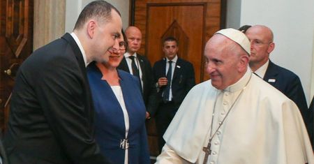 "Starał się". Odsłania kulisy ostatniego spotkania z Franciszkiem