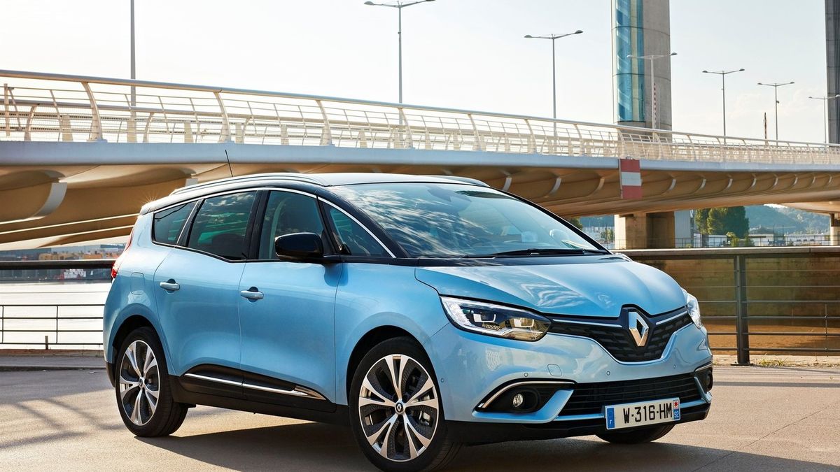 Grand Scenic to jedna z najładniejszych propozycji w swojej klasie. Niestety nie cieszy się zainteresowaniem klientów.