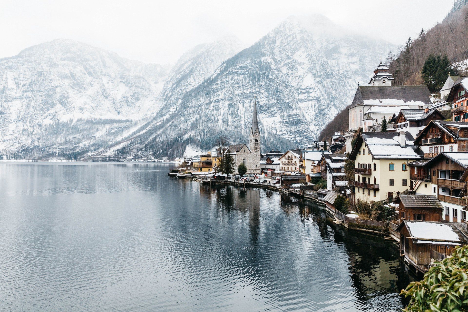 Mmiłośnicy "Krainy Lodu" na pewno rozpoznają Hallstatt.