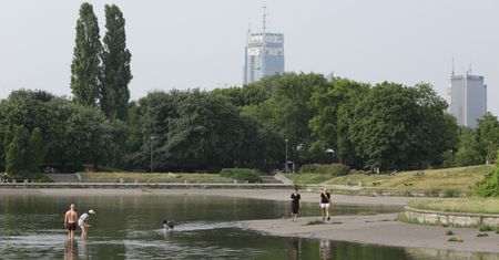 Warszawa. W poniedziałek możliwe przelotne opady