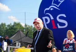 Zaskoczył czapką. Kaczyński przeprasza i się tłumaczy