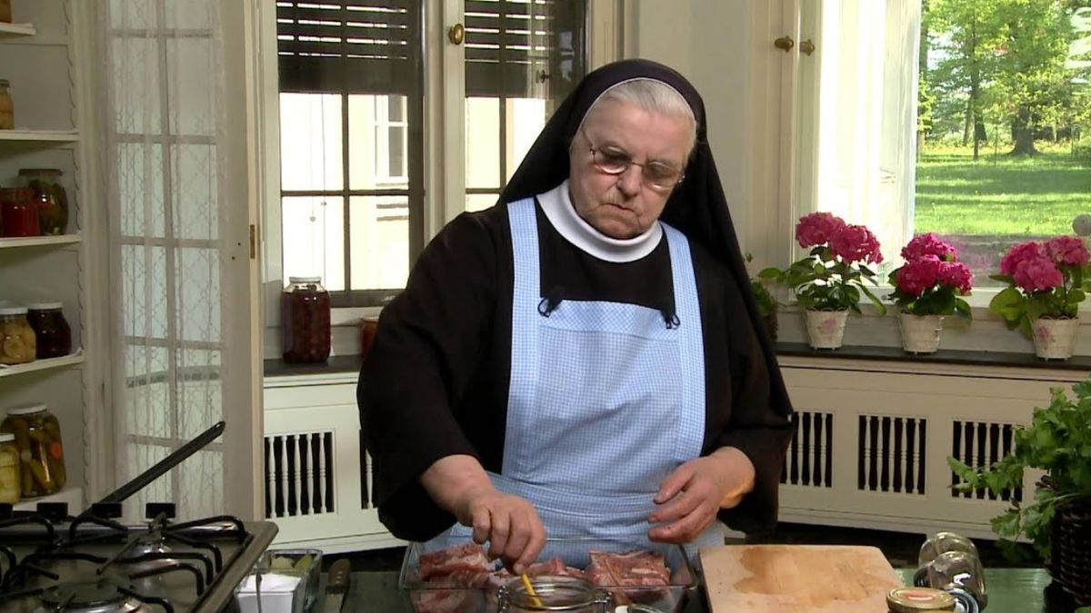 Siostra Aniela gotuje od 60 lat