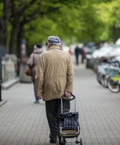 У Польщі шахрайки ошукали літнього чоловіка скориставшись його добротою