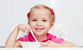 Produkty, dzięki którym dziecko będzie miało białe zęby